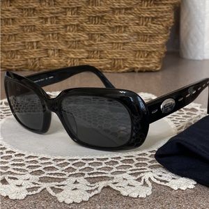 Beautiful Black Fendi Sunglasses with Dust Bag!